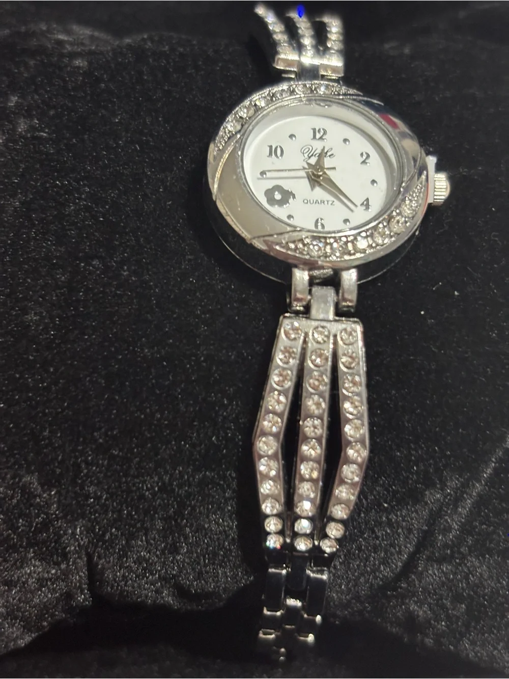 Silver Rhinestone Floral Quartz Bracelet Watch Women’s -Unbranded